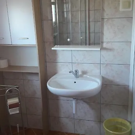 Kapri Apartment *
